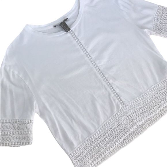 💫4/30 F21 White Crochet Hem Cropped Tee - Picture 1 of 7